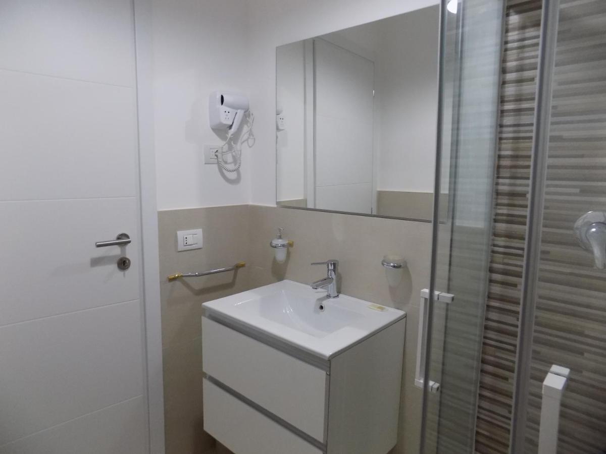 Casa Sanabria Hotel Bari Luaran gambar