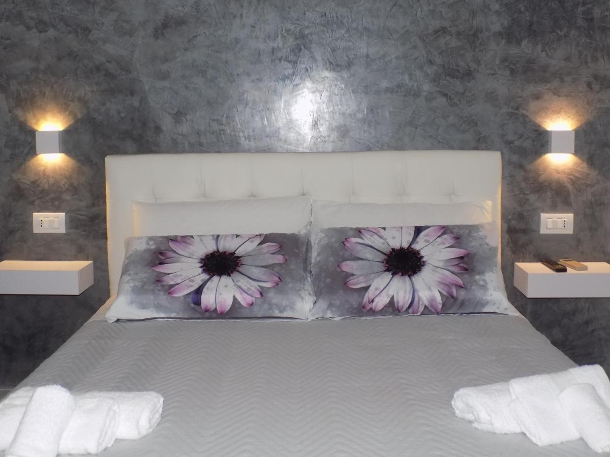 Casa Sanabria Hotel Bari Luaran gambar
